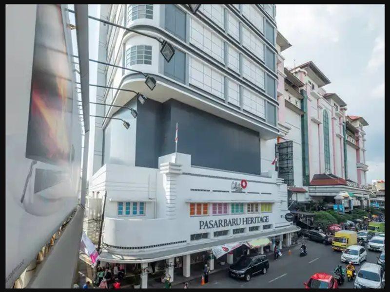 Super Oyo Collection O Pasar Baru Heritage